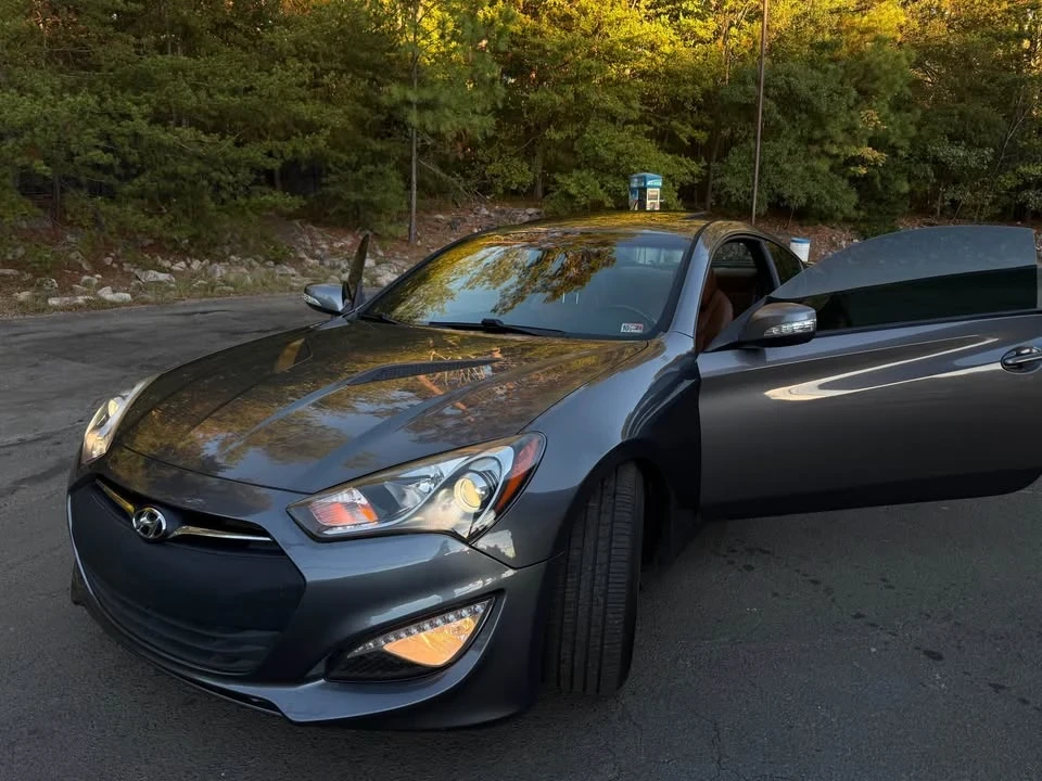 2015 Hyundai Genesis Coupe - Image 11 of 17