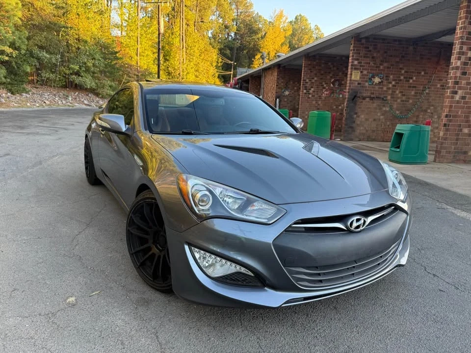 2015 Hyundai Genesis Coupe - Image 2 of 17