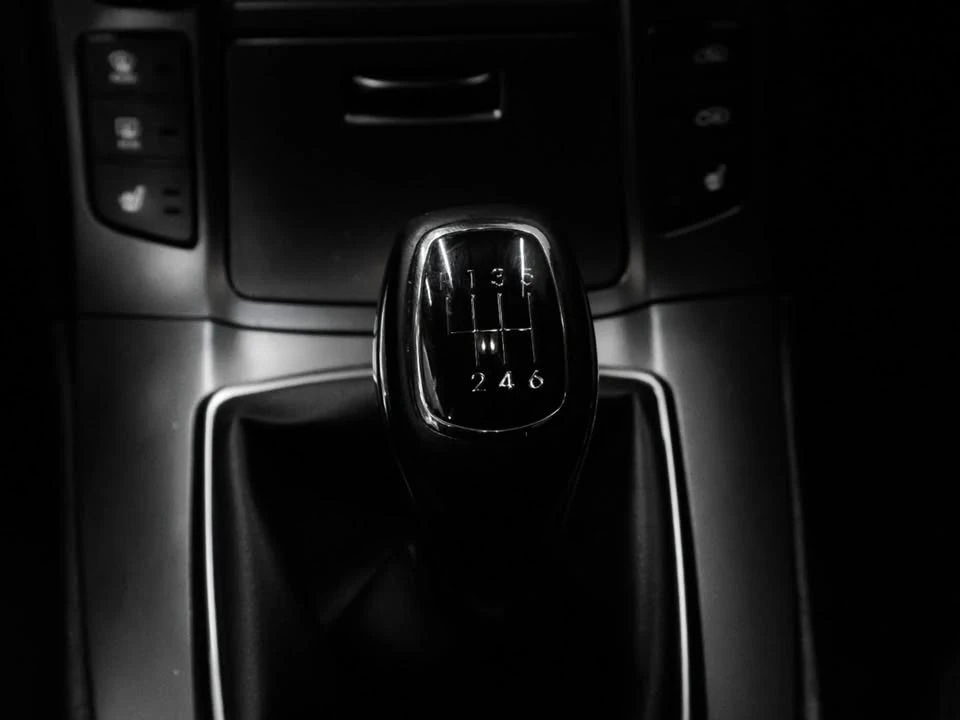 2015 Hyundai Genesis Coupe - Image 9 of 12
