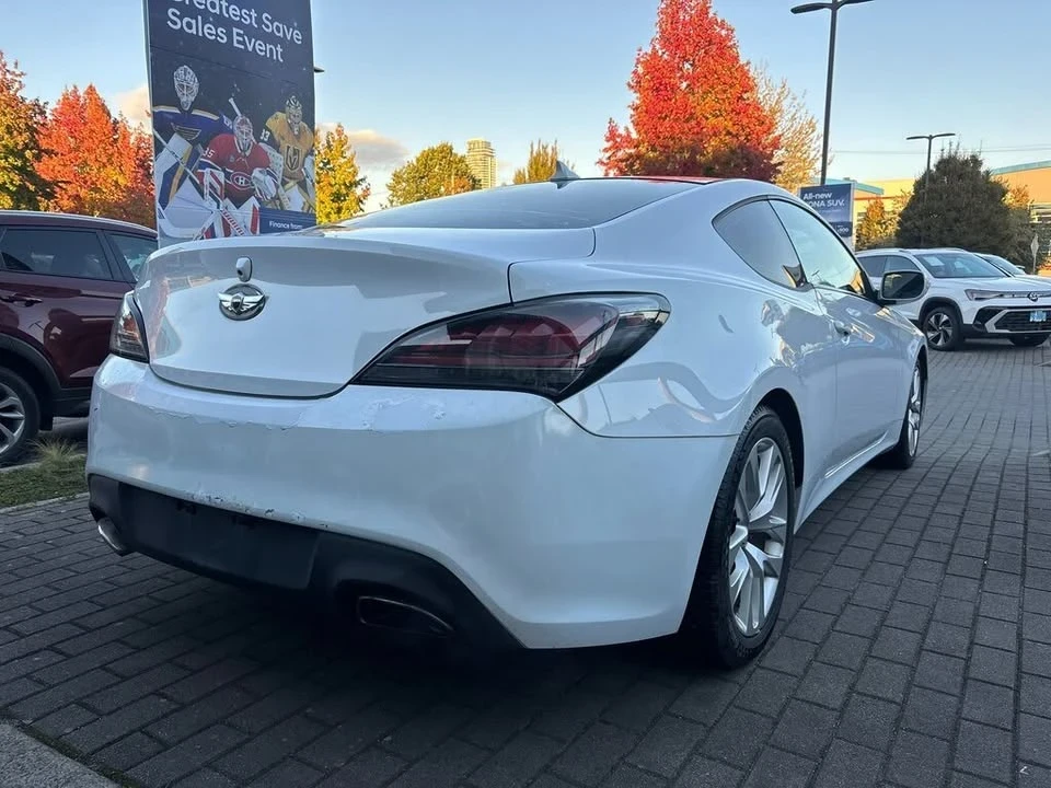 2015 Hyundai Genesis Coupe - Image 4 of 8