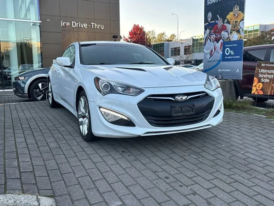 2015 Hyundai Genesis Coupe - Image 2 of 8