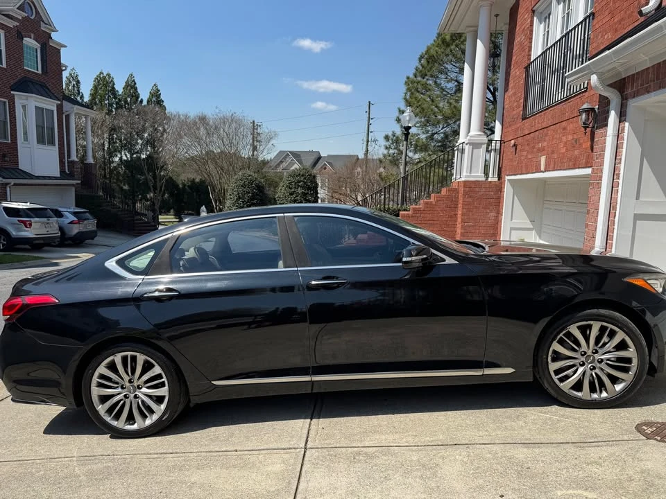 2015 Hyundai Genesis - Image 4 of 9