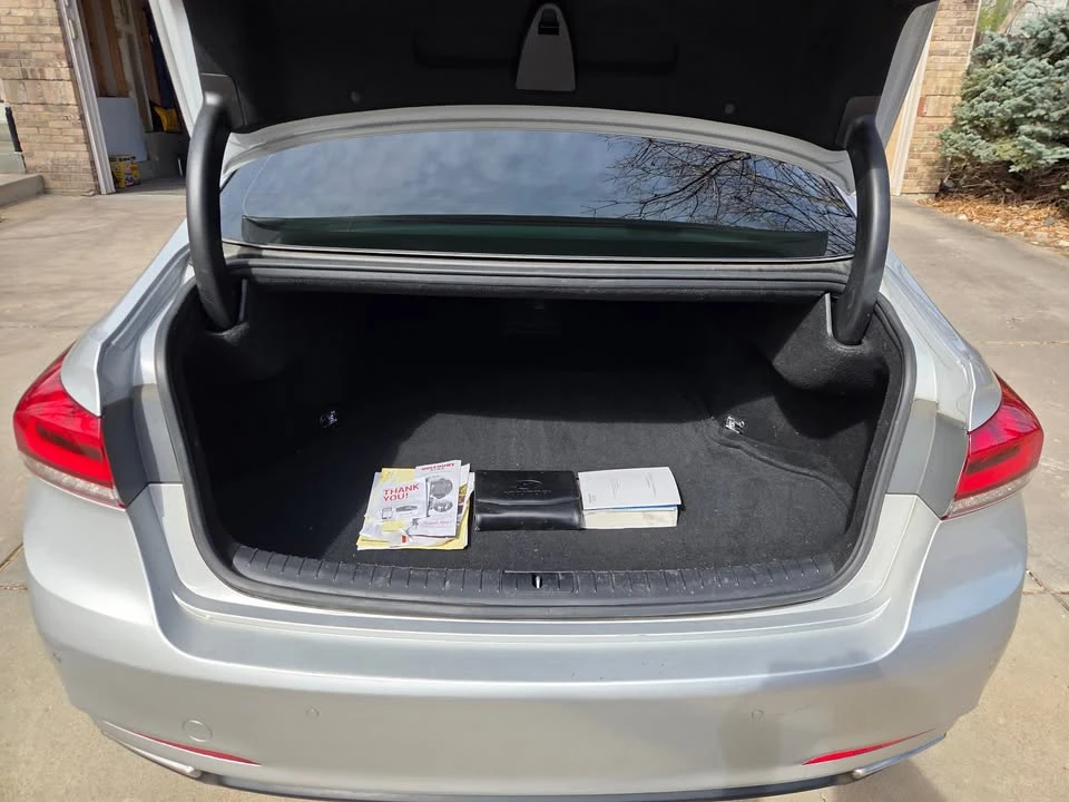2015 Hyundai Genesis - Image 16 of 19