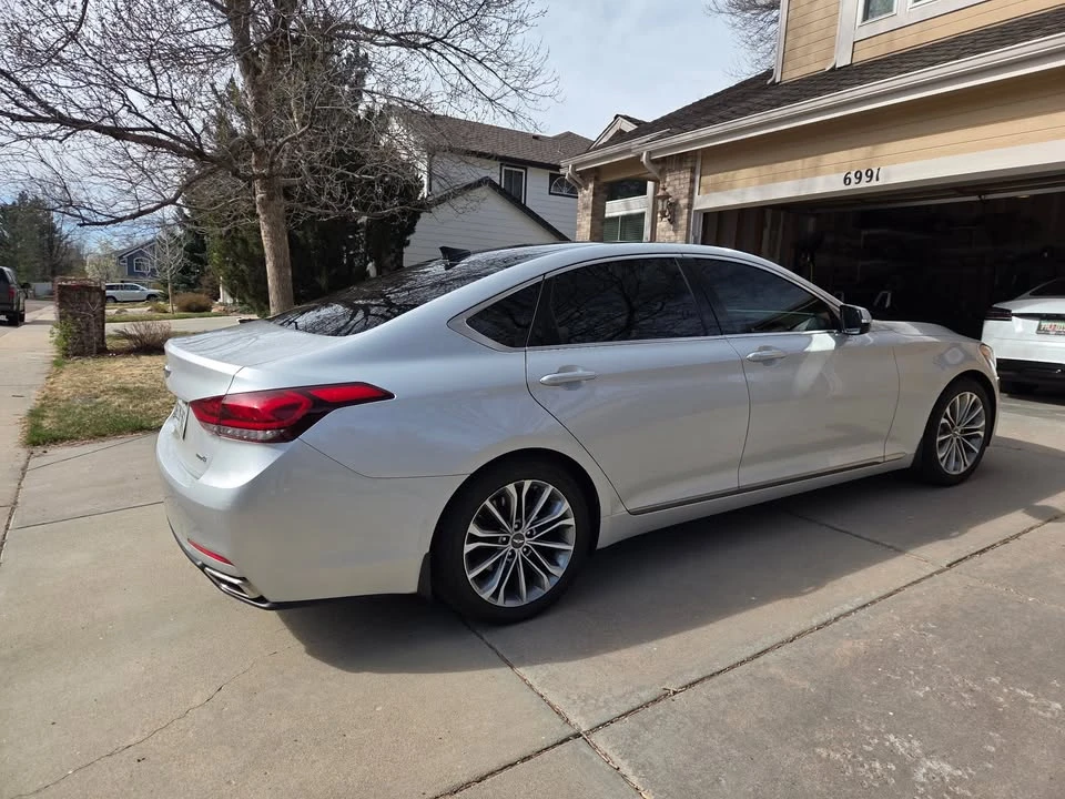 2015 Hyundai Genesis - Image 4 of 19