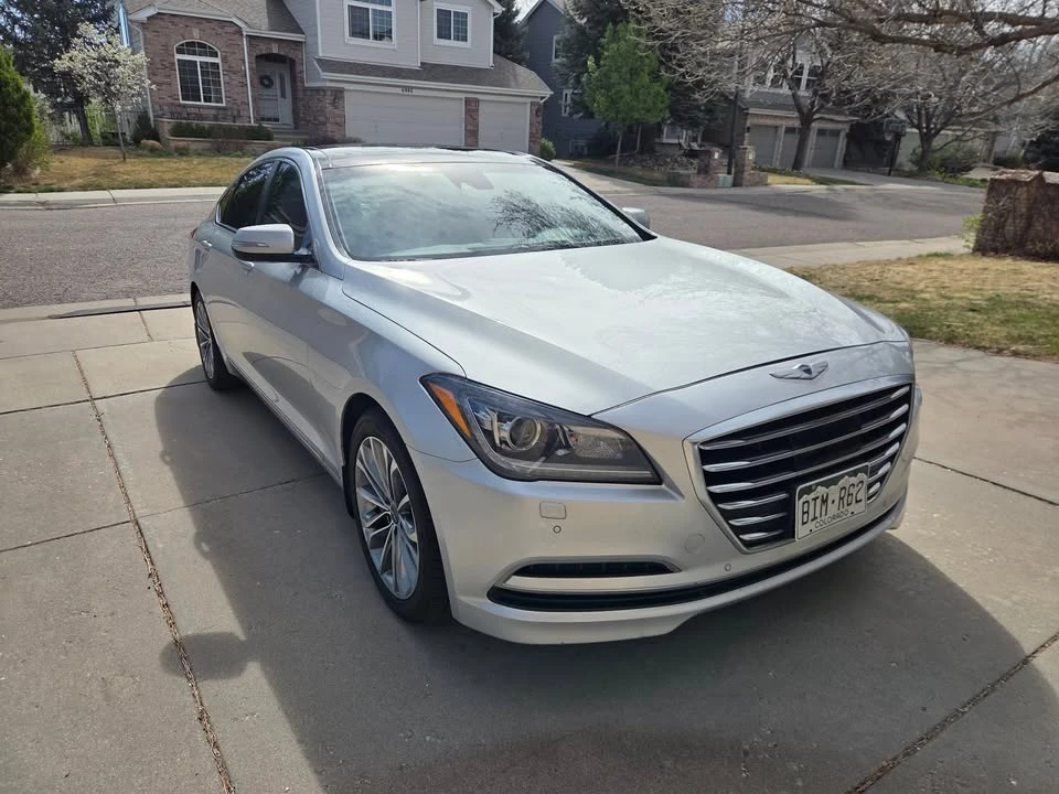 2015 Hyundai Genesis - Image 2 of 19