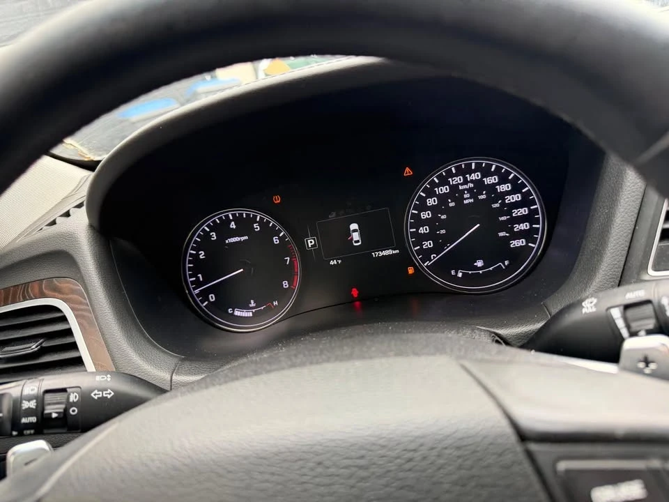 2015 Hyundai Genesis - Image 11 of 11