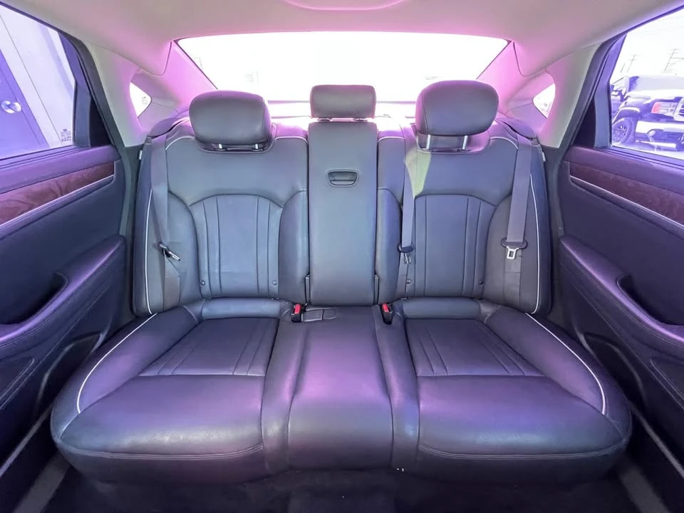 2015 Hyundai Genesis - Image 17 of 20