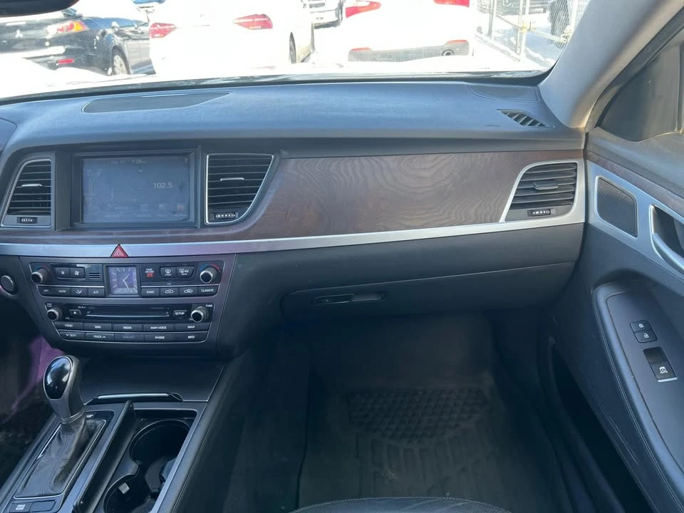 2015 Hyundai Genesis - Image 15 of 20