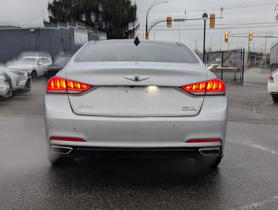 2015 Hyundai Genesis - Image 8 of 16