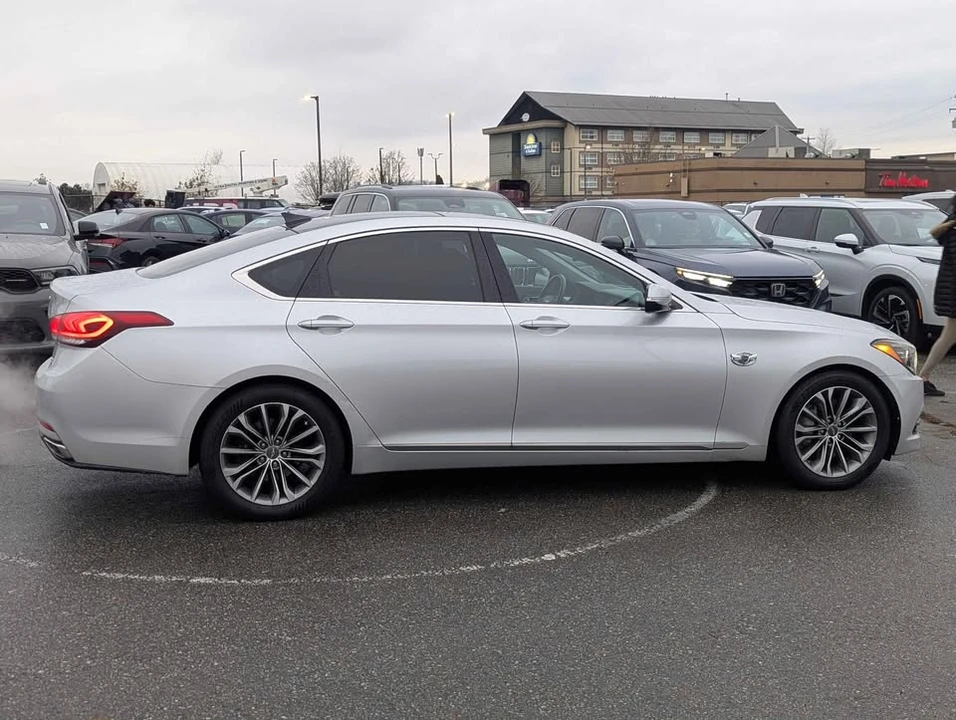 2015 Hyundai Genesis - Image 10 of 16
