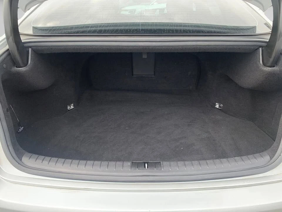 2015 Hyundai Genesis - Image 6 of 9