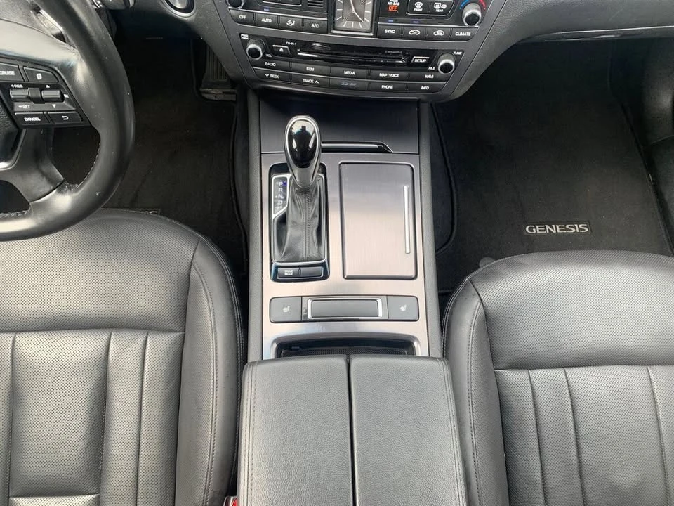 2015 Hyundai Genesis - Image 2 of 9