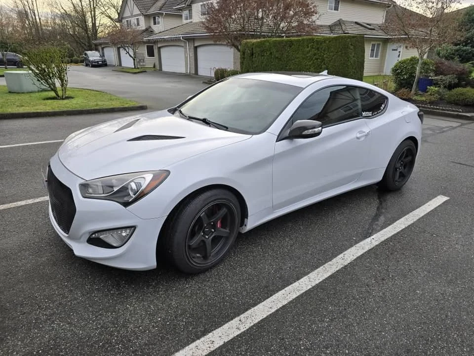 2015 Hyundai Genesis - Image 2 of 9