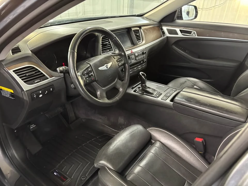 2015 Hyundai Genesis - Image 15 of 16