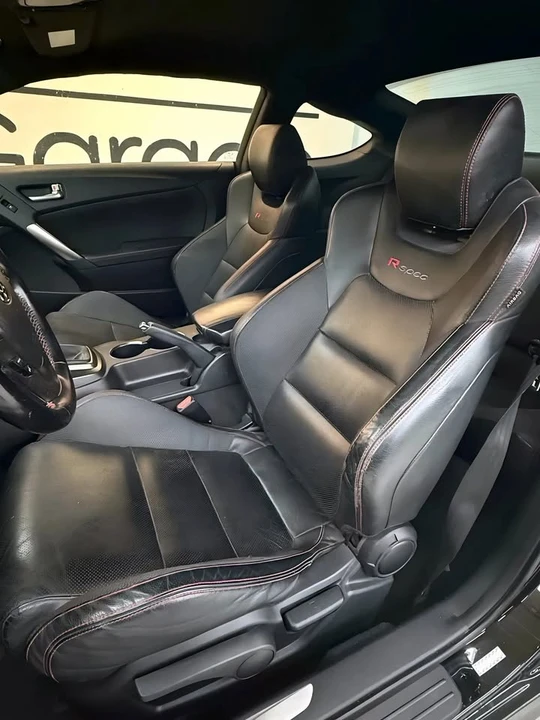 2015 Hyundai Genesis Coupe - Image 9 of 19