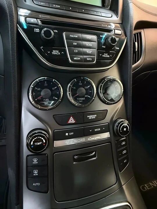 2015 Hyundai Genesis Coupe - Image 14 of 19