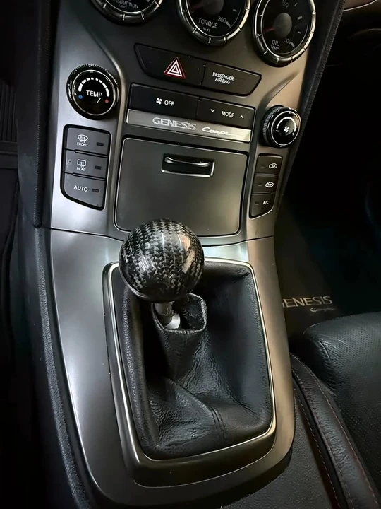2015 Hyundai Genesis Coupe - Image 15 of 19