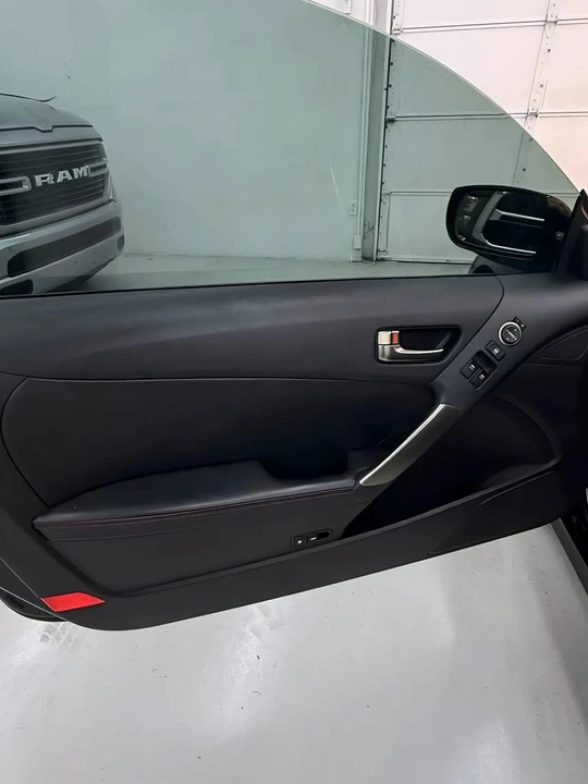 2015 Hyundai Genesis Coupe - Image 8 of 19