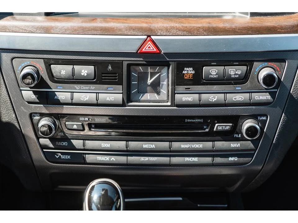 2015 Hyundai Genesis - Image 13 of 20