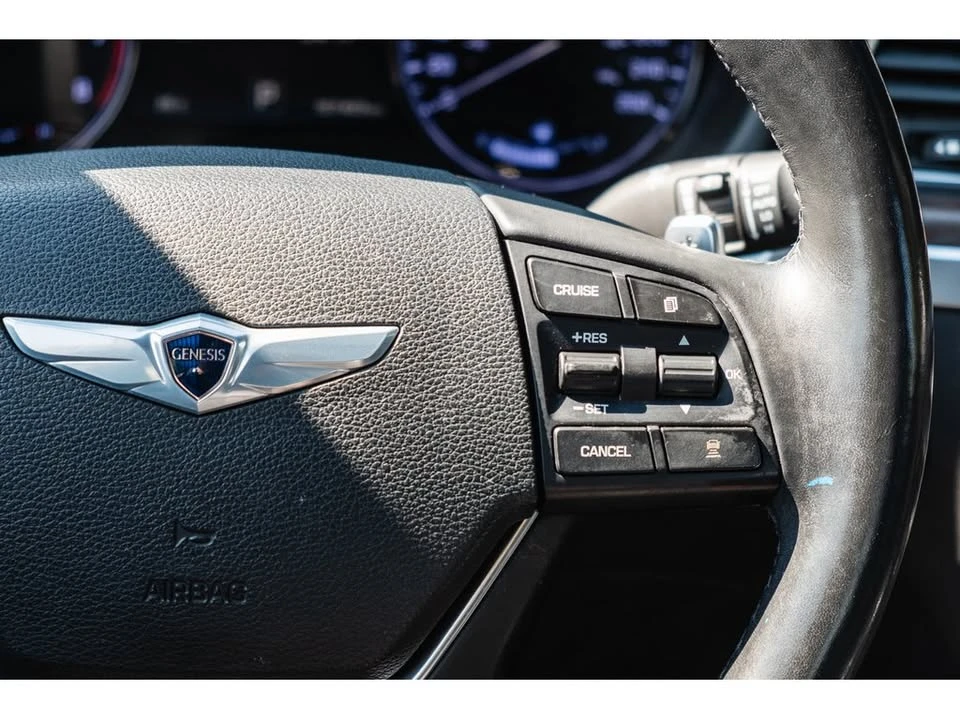2015 Hyundai Genesis - Image 10 of 20
