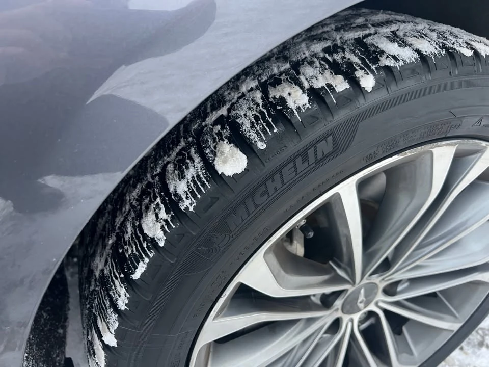 2015 Hyundai Genesis - Image 18 of 20