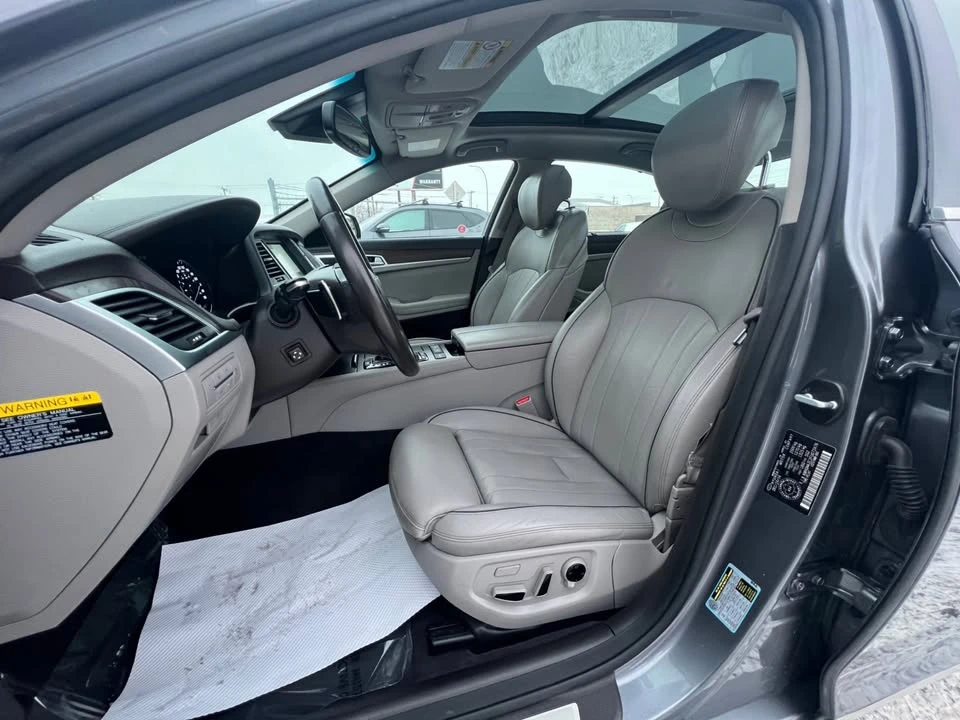 2015 Hyundai Genesis - Image 15 of 20