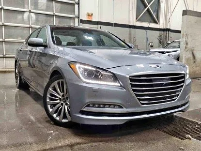 2015 Hyundai Genesis Sedan Ultimate 5.0L AWD