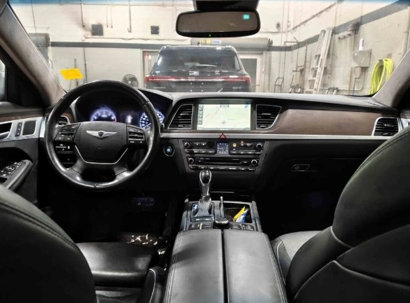2015 Hyundai Genesis - Image 5 of 6