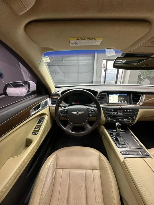2015 Hyundai Genesis - Image 15 of 20