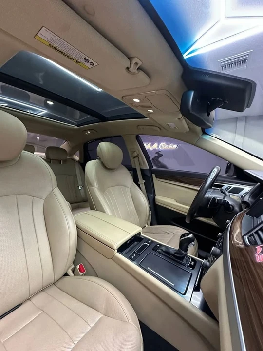2015 Hyundai Genesis - Image 18 of 20