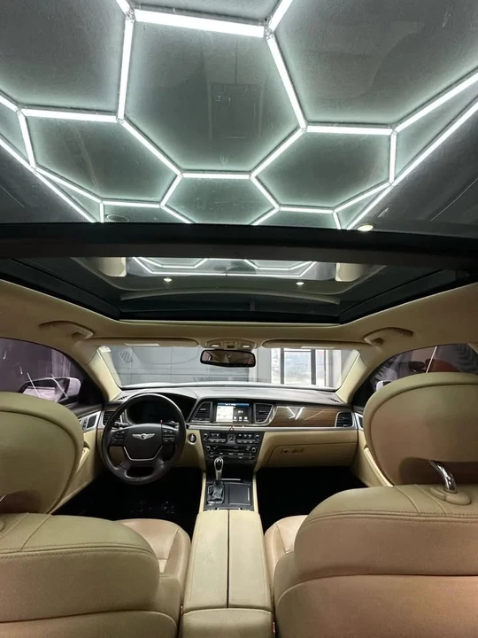 2015 Hyundai Genesis - Image 14 of 20