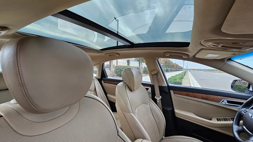 2015 Hyundai Genesis - Image 20 of 20