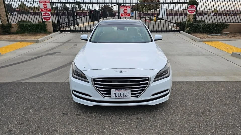 2015 Hyundai Genesis - Image 8 of 20