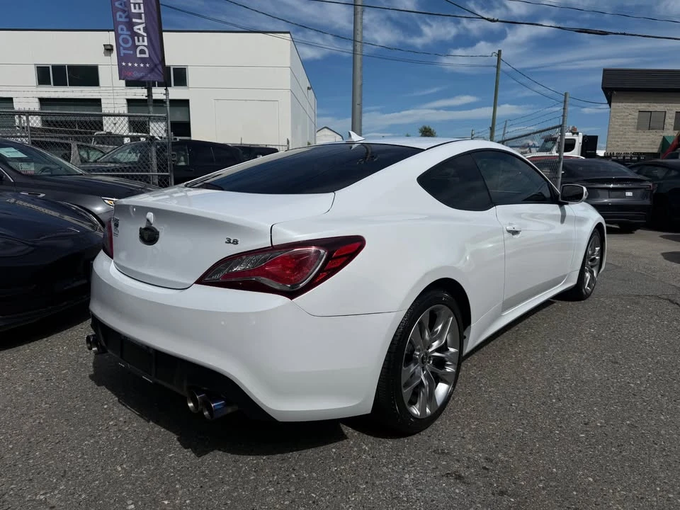 2015 Hyundai Genesis Coupe - Image 5 of 20