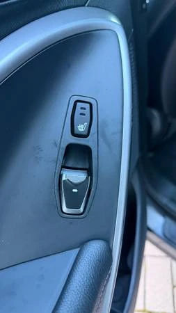 2015 Hyundai Santa Fe - Image 13 of 15