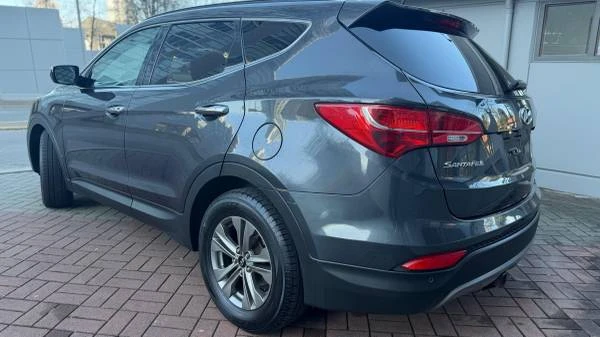 2015 Hyundai Santa Fe - Image 4 of 15
