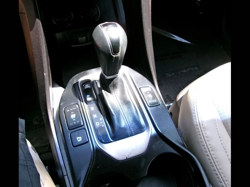 2015 Hyundai Santa Fe - Image 19 of 20