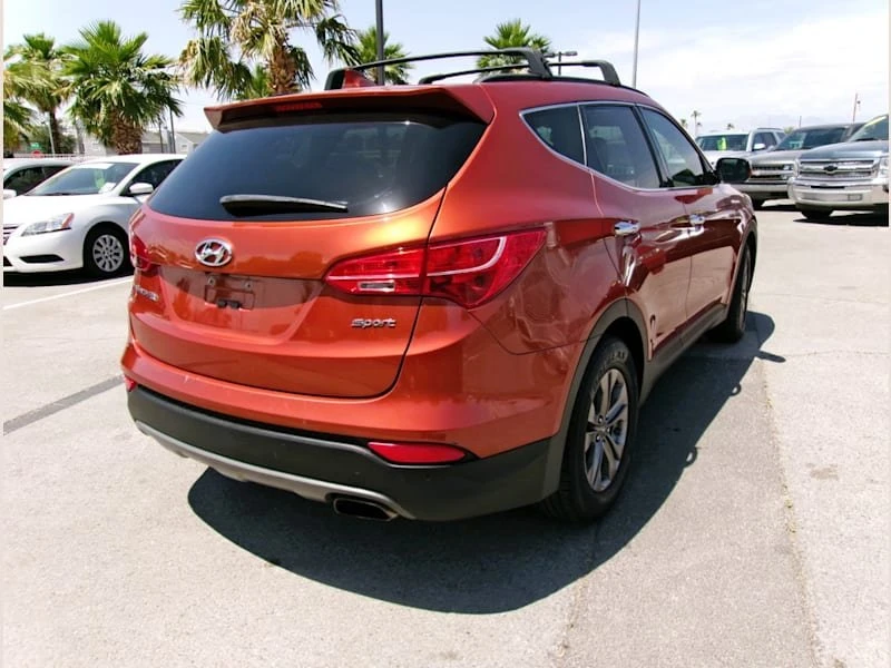 2015 Hyundai Santa Fe - Image 7 of 20