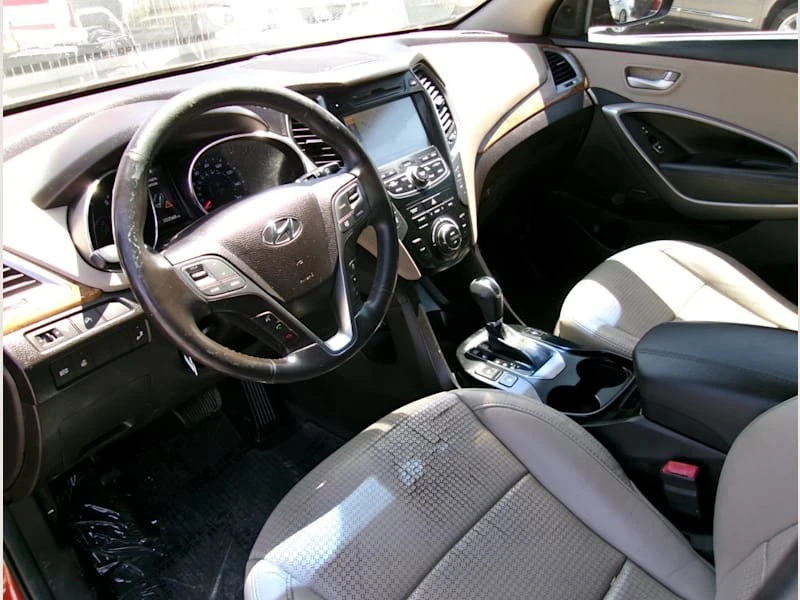 2015 Hyundai Santa Fe - Image 17 of 20