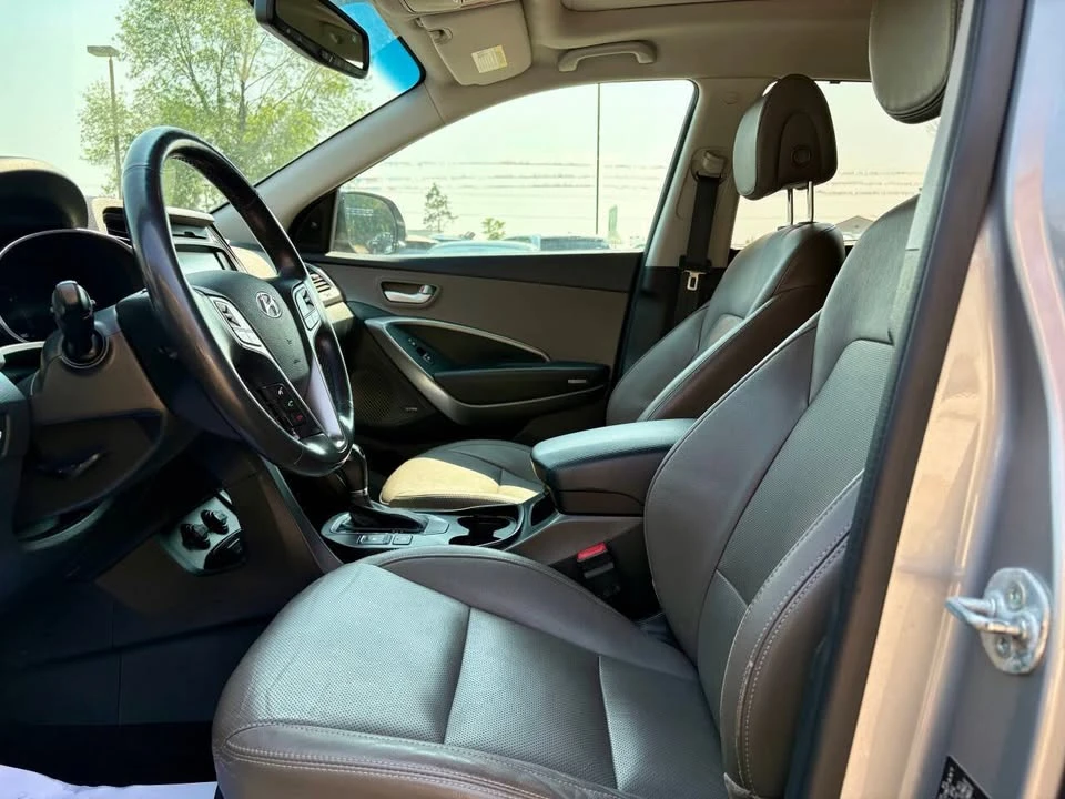 2015 Hyundai Santa Fe - Image 9 of 20