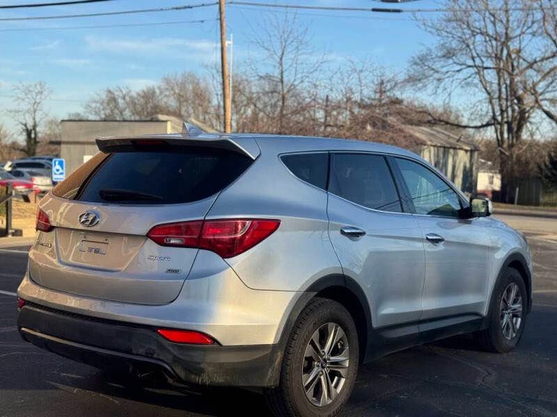 2015 Hyundai Santa Fe - Image 4 of 16