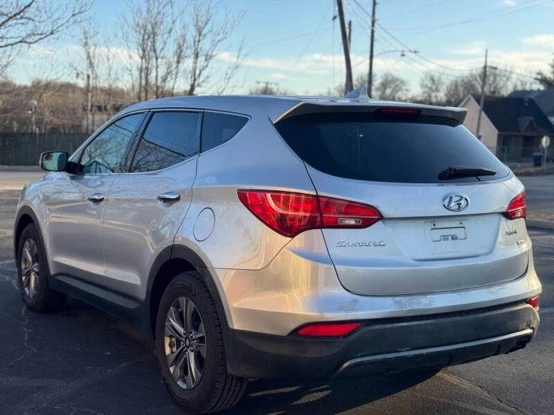 2015 Hyundai Santa Fe - Image 5 of 16