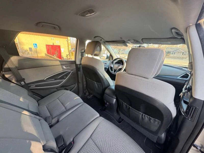 2015 Hyundai Santa Fe - Image 8 of 16
