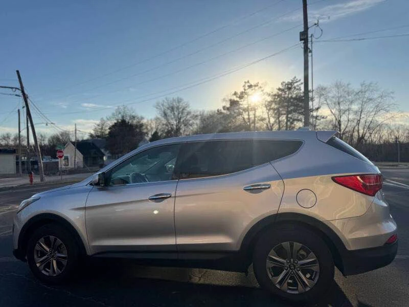 2015 Hyundai Santa Fe - Image 6 of 16