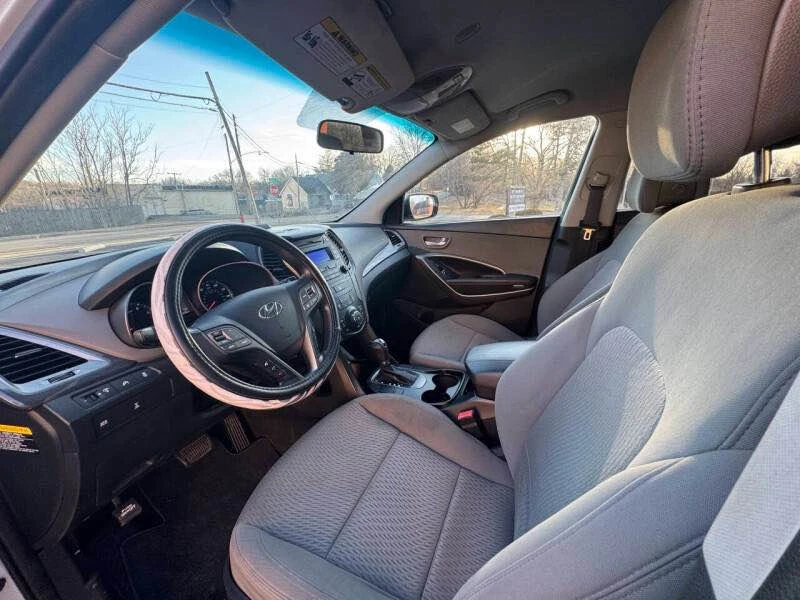 2015 Hyundai Santa Fe - Image 15 of 16