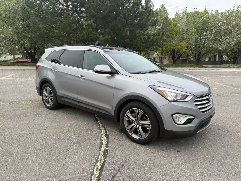 2015 Hyundai Santa Fe - Image 2 of 9