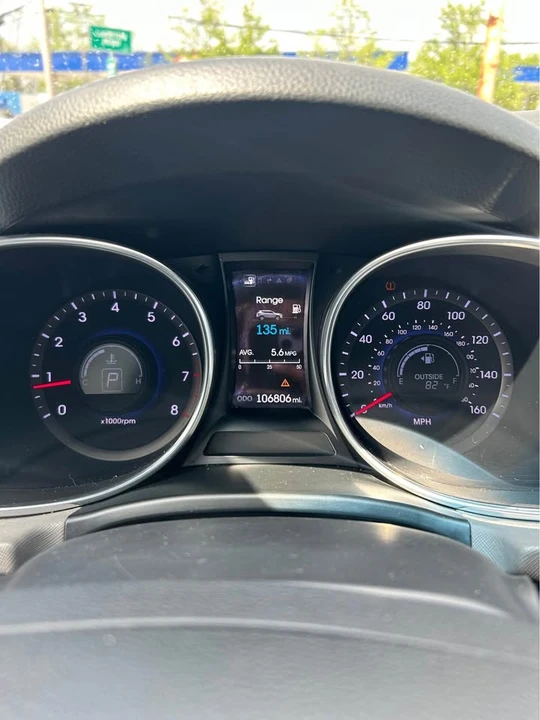 2015 Hyundai Santa Fe - Image 4 of 7