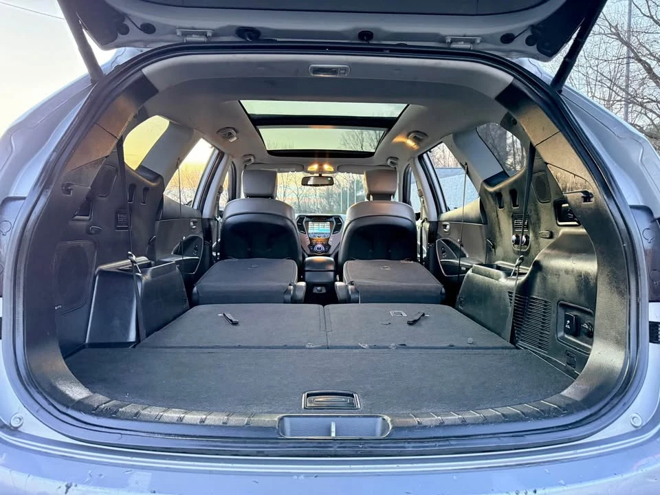 2015 Hyundai Santa Fe - Image 16 of 20
