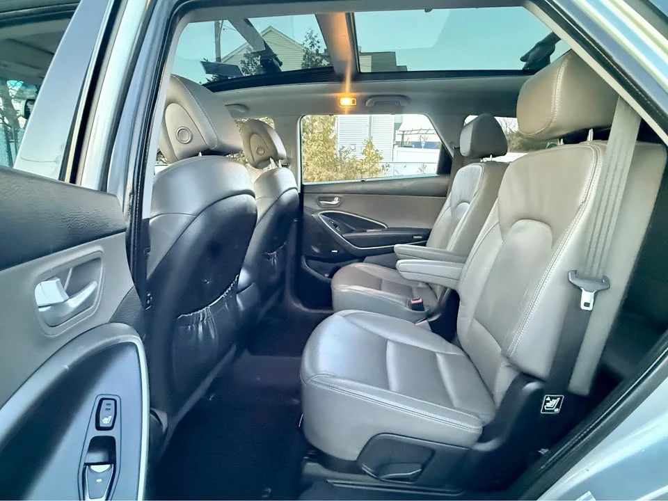 2015 Hyundai Santa Fe - Image 13 of 20