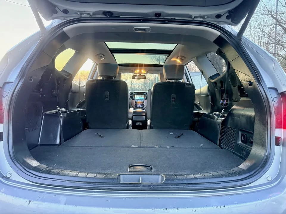 2015 Hyundai Santa Fe - Image 17 of 20